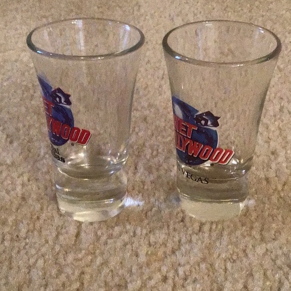Set of 2 Planet Hollywood Shot Glasses - Picture 2 of 8